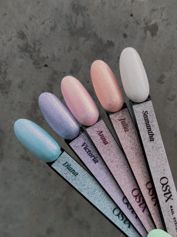 Julia - Gelinis lakas 8ml